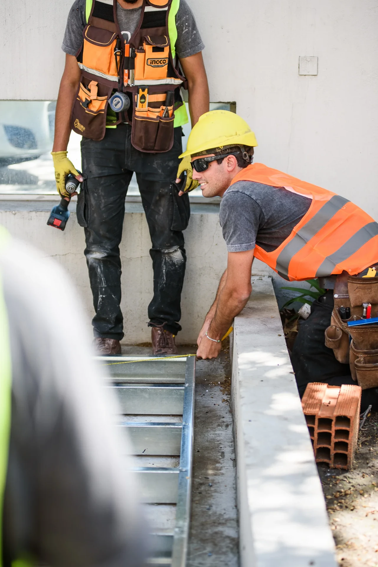 Equipo OFFIS trabajando en obra